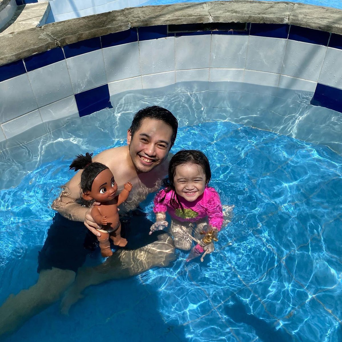 RenzoGuinto's tweet photo. #Summer bonding in the time of #COVID19 with #ClaraBunita #TitoDoc #Tetet and #Moana #ILoveMyNiece https://t.co/iS6YXqg3JZ