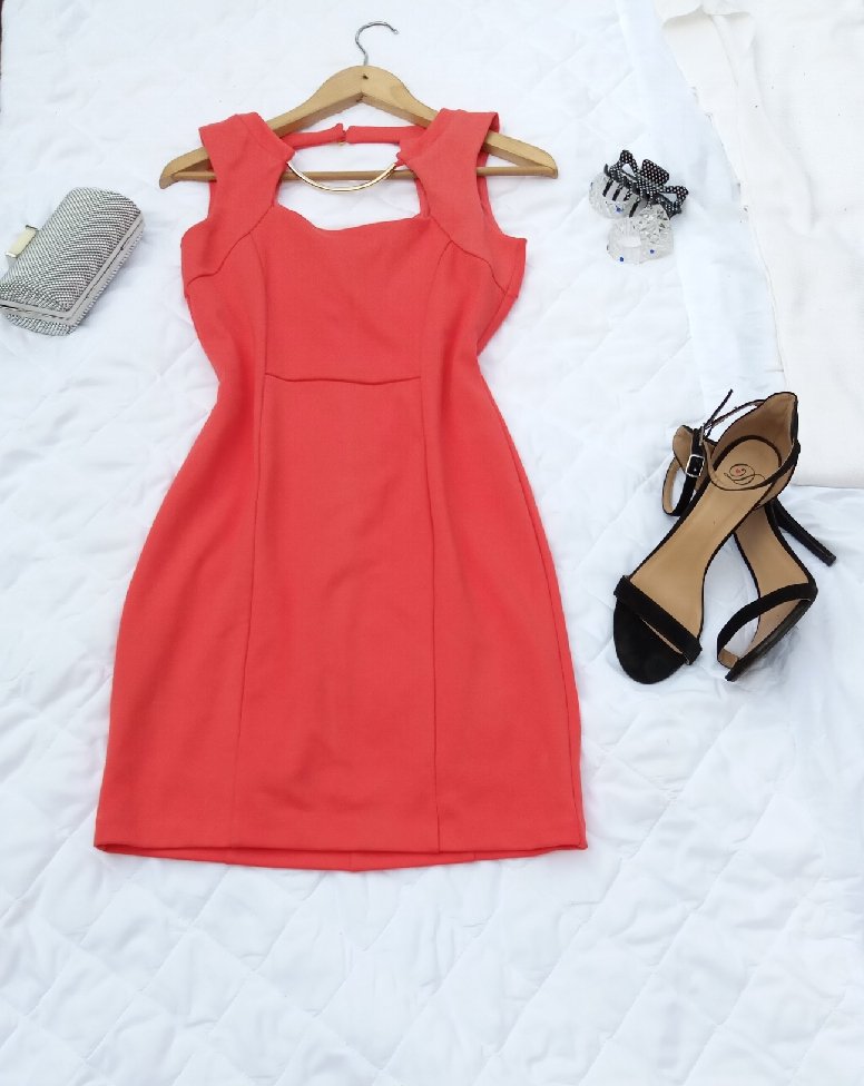 thethriftarc's tweet photo. Orange dress                Short gown
Size- 8                            Size- Small
Price- 2000                    Price- 2000

Please retweet and send a DM to order❤ https://t.co/hDCOhmpdX4