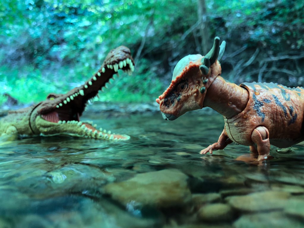 mattel jurassic world sarcosuchus