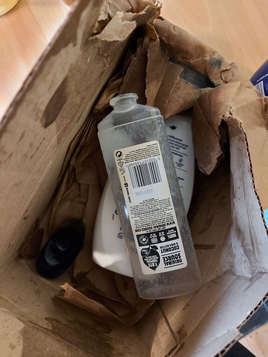 DominiqueKS2's tweet photo. @BootsUK my order came like this! There is nothing left of one of the shower gels. Who can I contact about a refund? https://t.co/8VhooOFxnS