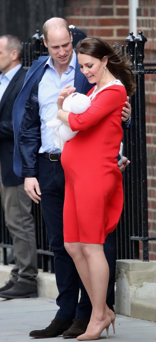 WARNING SIGNS OF AN ED: (Anorexia and bulimia specifically): Issues with fertility and not being able to stay pregnant -Kate has had no issues staying pregnant as she carried 3 pregnancies consecutively and delivered to term. All her children were born at a healthy weight too.