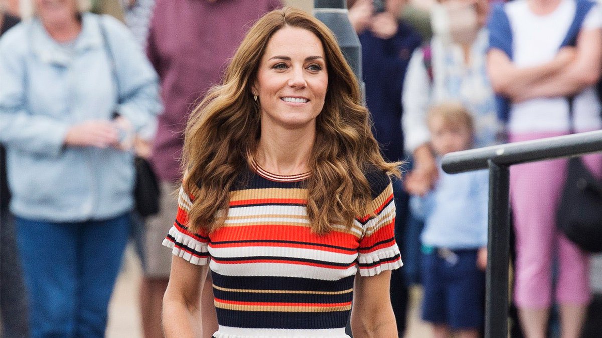 People suffering from an ED also usually start to see changes in their skin, it will become dry and discoloured. We can see from Kate over the years that her skin looks plump, healthy and not discoloured.