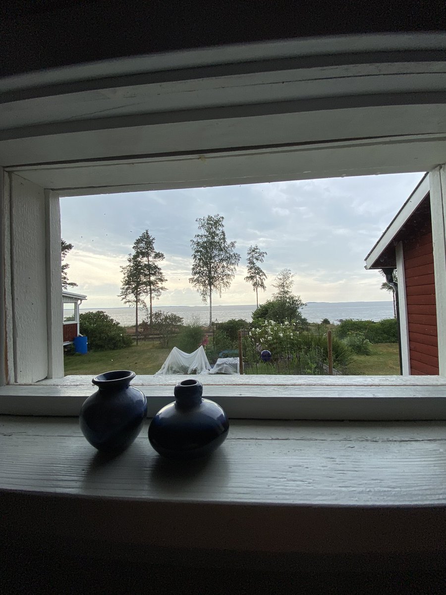 j_ivarsson's tweet photo. Få utedass i Sverige kan mäta sig med den här utsikten. #schlätta #utedass https://t.co/MPv09tzMUm