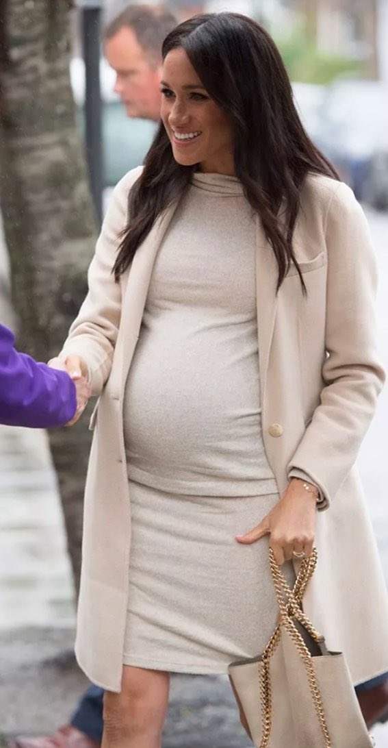 Meghan is a healthy weight and is also slim. When pregnant she of course put on weight as is healthy for a pregnant woman. Kate also gained weight very visibly during pregnancy and that is HEALTHY. It is perfectly normal and expected to gain weight due to many reasons.