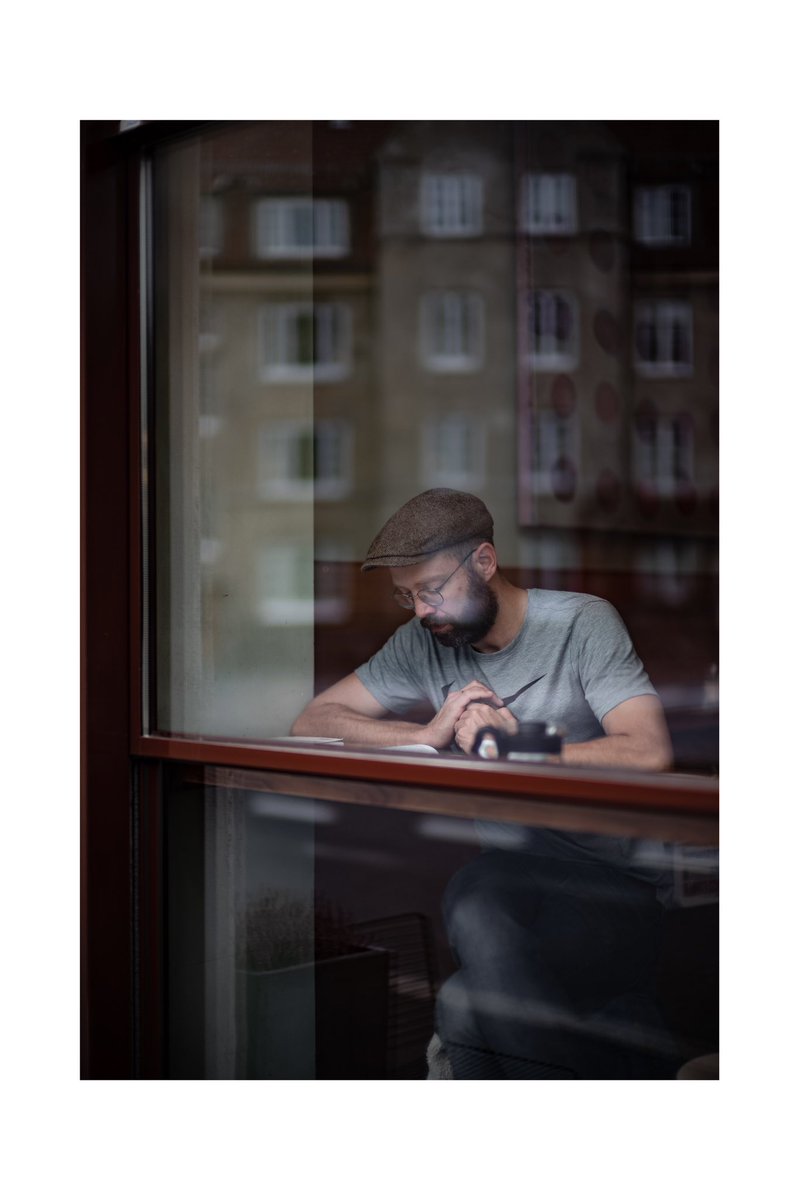 hide_fsc's tweet photo. ガラス越しが好きです!
#Leicam10 #noctilux095
@leica_camera #ライカ
#rangefinder
#snap #streetsnap #streetphotography #oslo
#javaoslo https://t.co/NkCR1osarq