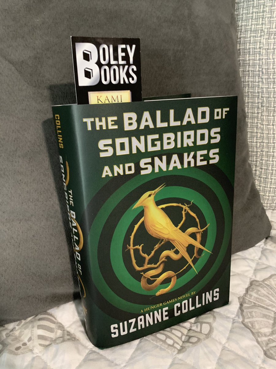 boleybooks's tweet photo. Tackle the TBR 🤓📚 #boleybooks #theballadofsongbirdsandsnakes #suzannecollins #booklove #bookbeast
What are you reading? 😊 https://t.co/ZJ98oZEWzF