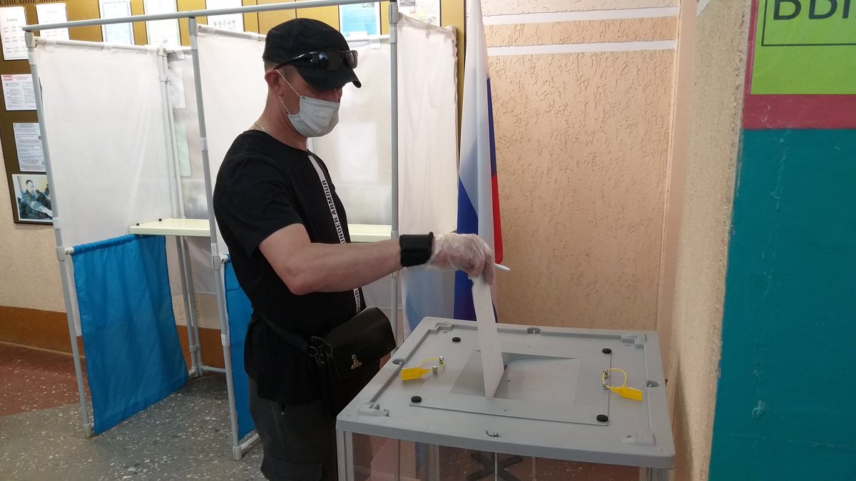 Избирательная комиссия завершила работу на участке 625. Выездные бригады отправились на придомовые территории. Голосование продолжится с 14.00 до 20.00

#всечестно #нашаКонституция #мыВместе #мыголосуем #Конституция2020 #наблюдатель #НОМ #голосуемЗА #ОГ37