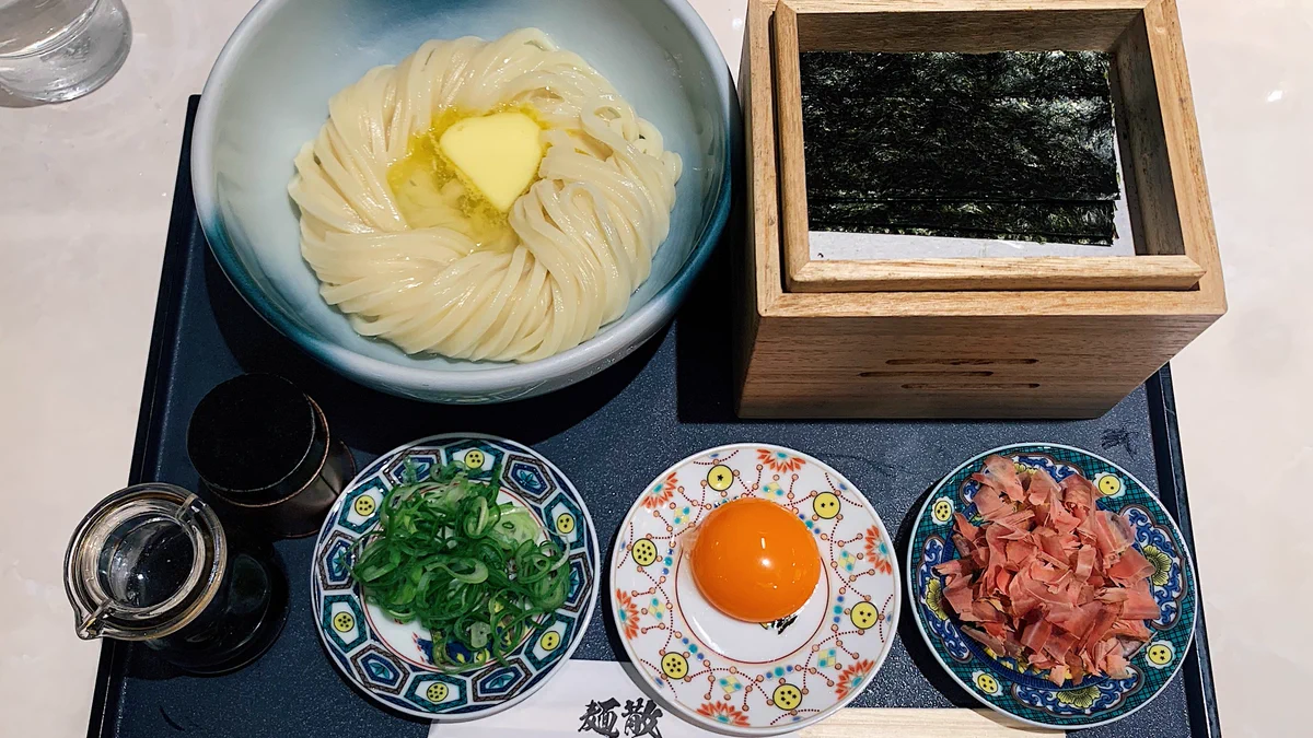 コシがあってモチモチ！？「究極の釜玉うどん」が食べられる店！