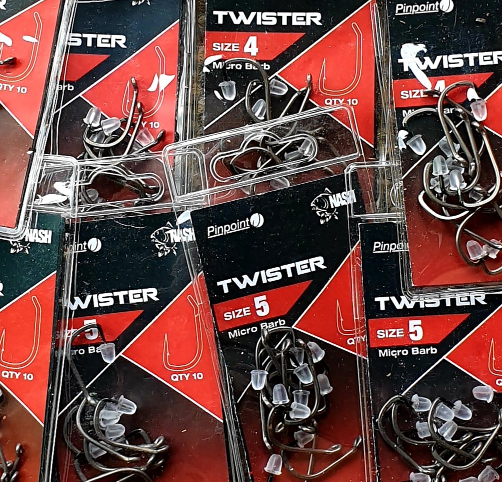 Rig It Tackle rigittackle.com do my hooks I then I use a Nash Pinpoint File to polish them off. I always check the point with an eye 👁 glass too <a href="/NashTackleUK/">NashTackleUK</a> <a href="/Rigit_Tackle/">Rig It Tackle</a>