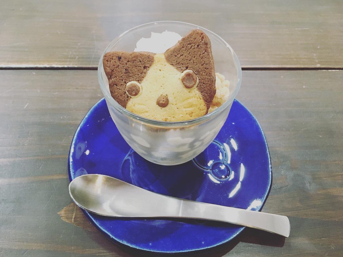 YTono2's tweet photo. 【ネコと暮らす日常リターンズ】
AQUA さんでの展示会、本日、終了しました。2日の在廊でしたが、素敵なお客さん、作家さんに出会えて楽しかったです。開催に尽力してくださったオーナーご夫妻にも感謝です。ありがとうございました!
#AQUA
#ネコと暮らす日常リターンズ
#LienFactory
#StudioTono https://t.co/gTVsY47x9g