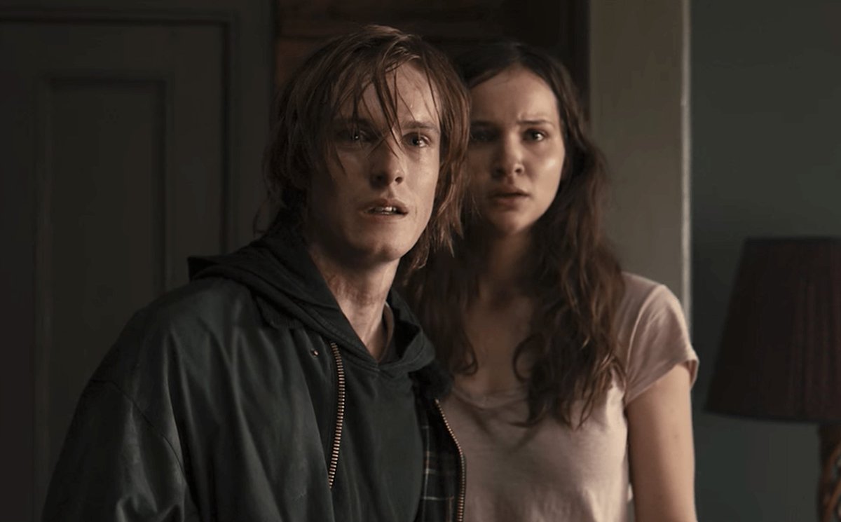 lira_tur's tweet photo. Everyone: relationships cannot be that complicated
The relationship:
#DarkNetflix #jonsnowwho https://t.co/Hy7djRXrZi