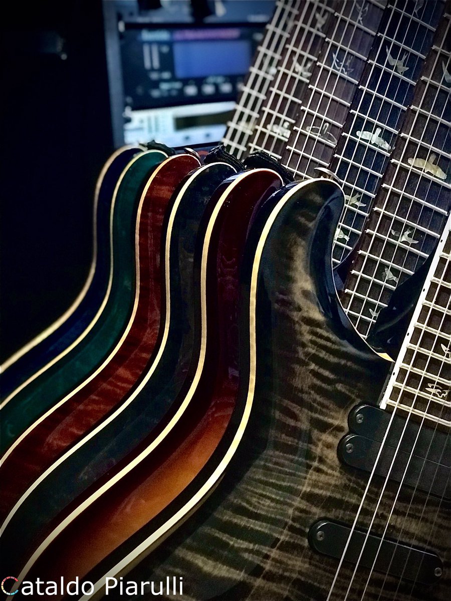 srpiarulli's tweet photo. Traveling without moving 🤘

#cpiaulli #shootoniphone #SundayMorning #SundayThoughts #prsguitars #prsguitar #prsguitarsusa #eventideaudio #eventide #guitarist #guitar  #prsguitarfamily #paulreedsmith #paulreedsmithguitars #elixirstrings #myprs #srpiarulli #prs https://t.co/hZRfQl6TSC