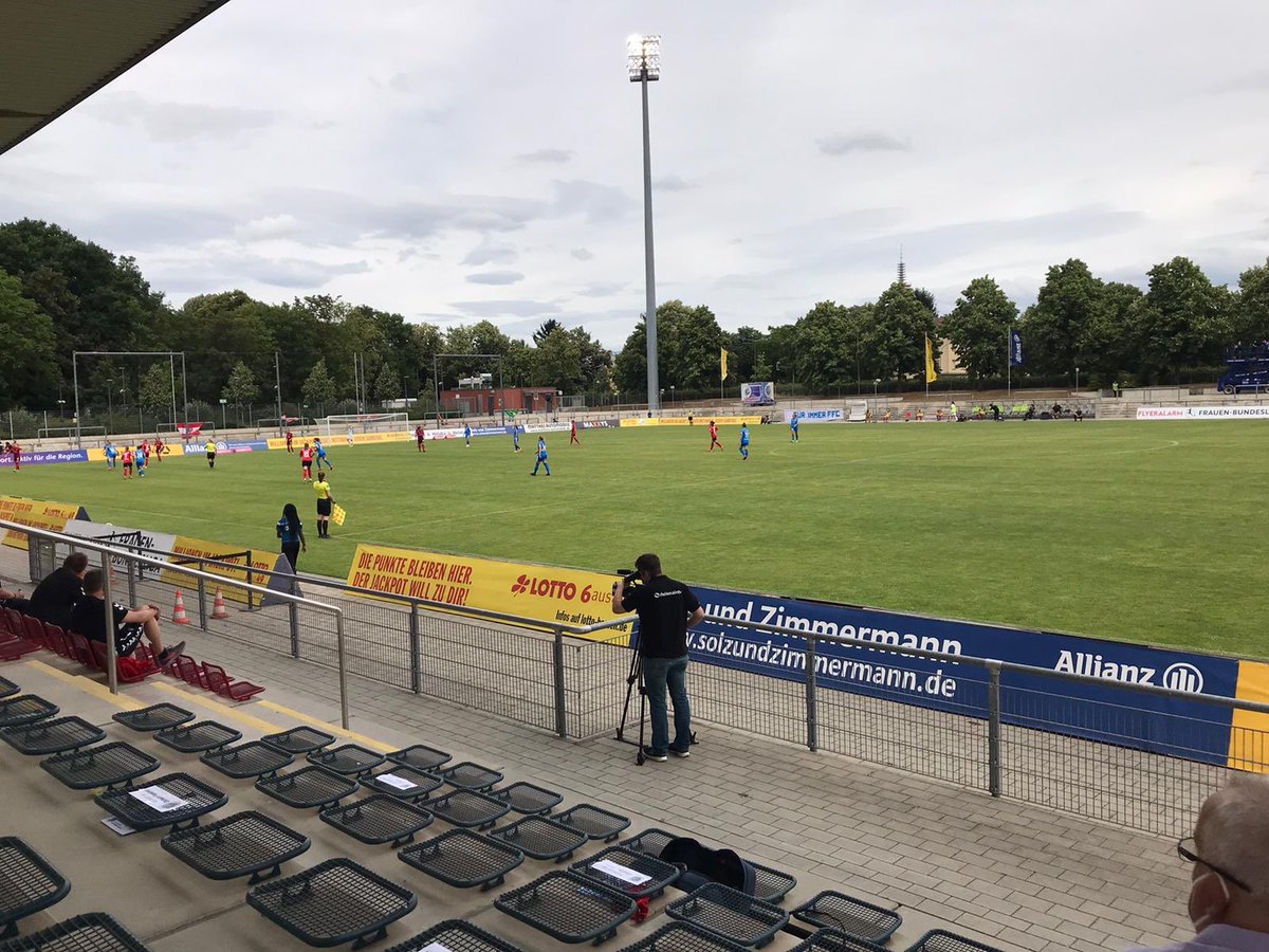DFB_Frauen's tweet photo. Ein letztes Mal als #FFC im #Brentanobad 🏟
#DieLiga #FFCSCF @Eintracht https://t.co/uYhUQVDftq