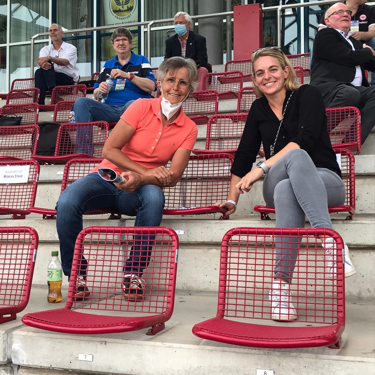 DFB_Frauen's tweet photo. Ein letztes Mal als #FFC im #Brentanobad 🏟
#DieLiga #FFCSCF @Eintracht https://t.co/uYhUQVDftq