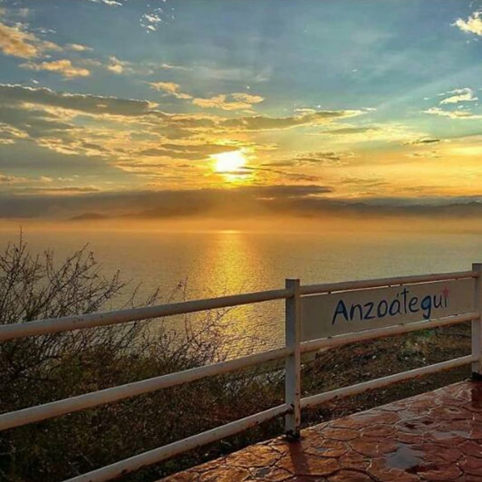 RobinRodrguez's tweet photo. Buenos días Desde #Lecheria #Anzoátegui #Venezuela https://t.co/Ul1NygZt0L