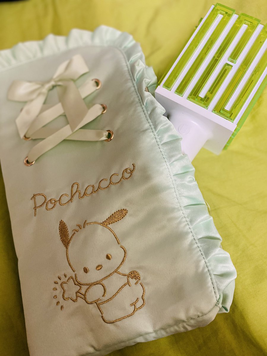 Jiii2525's tweet photo. ドヤァーーーーーー！！！！！このおっきい鈍器も入ったからテンションブチ上げております！！！！！！！！！���！！オタクたのしいーーーーー！！！！！ https://t.co/FLim7k8lH3
