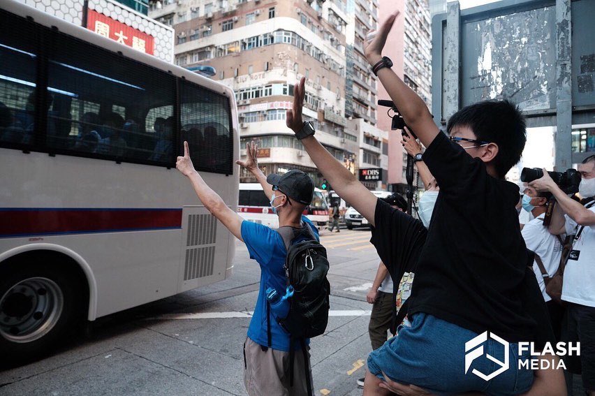 sateer55's tweet photo. Earlier this afternoon, a father of a family of three was arrested in Mong Kok. The family was reported to be shopping in nearby area only. Witnessing the arrest of his father, the son was shocked and in tears. Source: @studioincendo, Flash Media. https://t.co/PI1oJl8sie