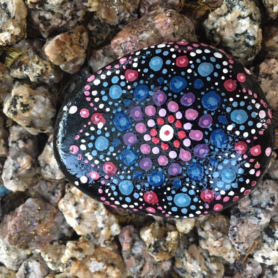 deborah_saffer's tweet photo. Happy Sunday. Todayβs project. Already have my rocks Ready βΌοΈβΌοΈ Have a Truly Blessed Day ππ #ArtsAndCrafts #BePresent #blessed #JOY #KindnessMatters #Mindfulness #staycreative #SanctuaryYard #UseCompassion https://t.co/jQDpSpwlFe