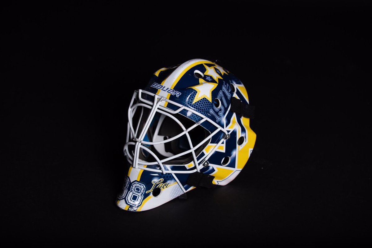gor_natt's tweet photo. Tjena @HV71 &amp; @Northbanks ! 
Ni har väll inte missat Gunnars och Sabinas otroliga masker ? 
Hjälp oss trissa upp priset ordentligt. Eller hur @johanfreijd ? https://t.co/juPW9esJVs