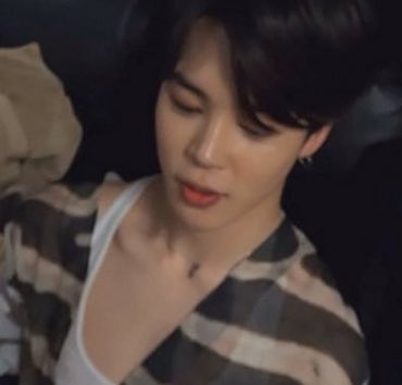 urfavhatesshane's tweet photo. park jimin says fuck shane dawson https://t.co/cfaL2nFMKP
