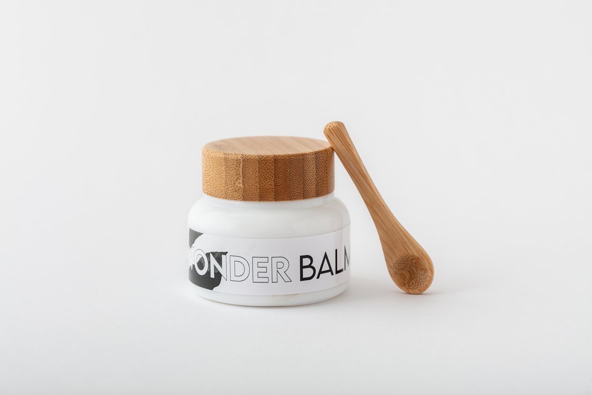 "What I love about Wonder Balm is that it puts no stress on your skin. Your skin feels amazing afterwards and leaves your skin feeling like it is not desperate for moisturiser. It is also great for holidays. Thanks girls"

thecleanbeautyclub.co.uk/collections/wo…