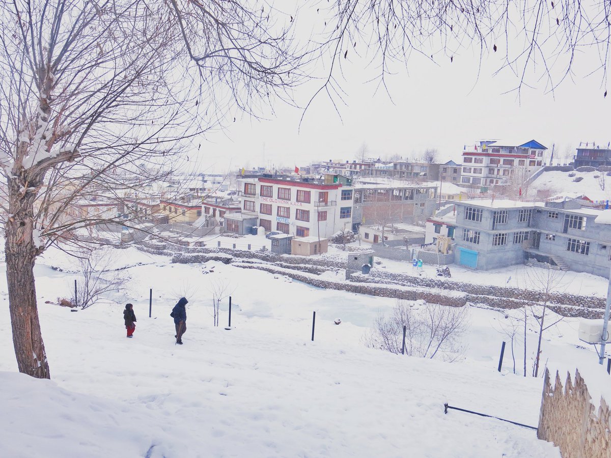 abhijeet_mahato's tweet photo. Winters in Spiti Valley no.4
#HimachalPradesh #Winterscape #landscape #mountains #tbt #winterphotography #streetsofindia #NaturePhotography #landscapephotography #travel #beautifuldestinations #photography #streetphotography #photographer #bbcearthcapture #globetrotter #adventure https://t.co/ZZZvcrBkYt