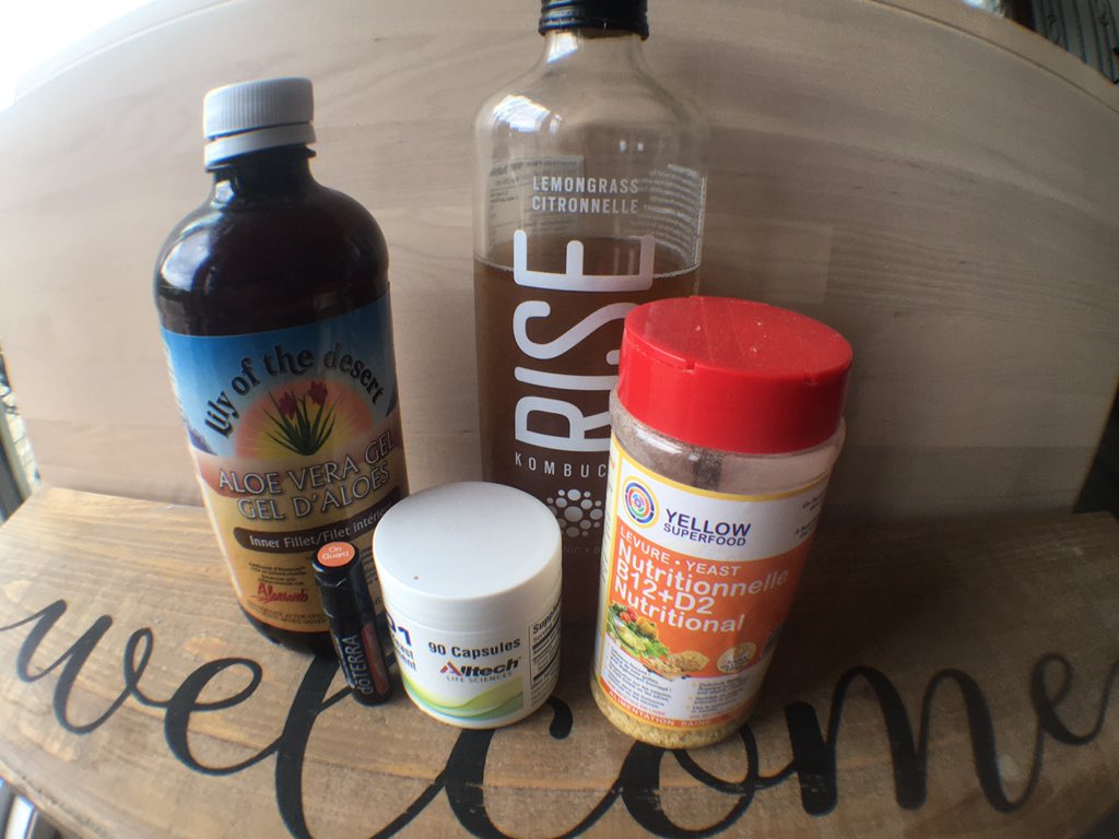 AgWomen_Canada's tweet photo. Ironique le monde qui disent que les producteurs ne prennent pas soin de leurs animaux. La majorité des productions ont plus de produits naturel que les humains. En prenant mes supplément j'ai réalisé ça ⬇️
#Saccharomyces , #selplex , huile essentielle, aloes. ⬆️ immunité ⬆️ https://t.co/72a1HZ9kKv