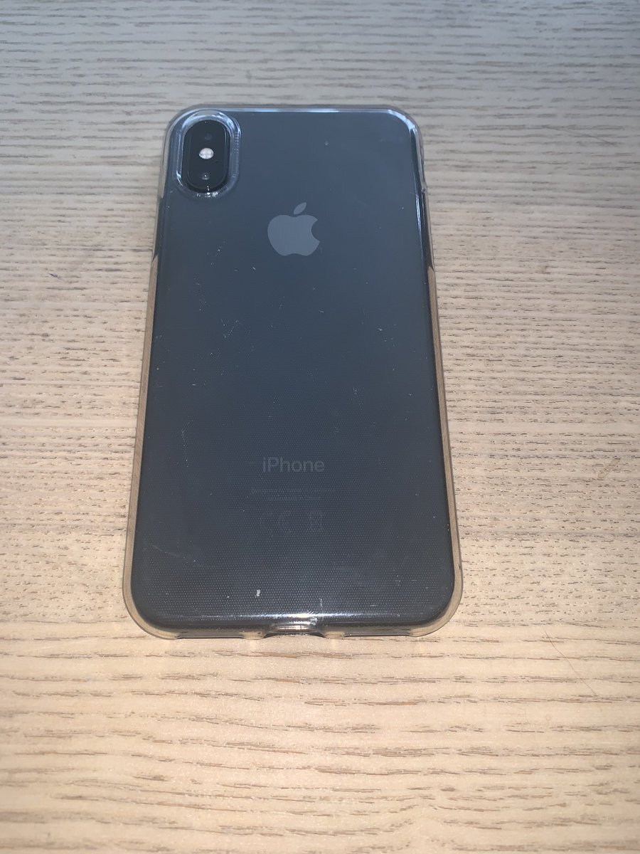 luka_btn's tweet photo. iphone XS retrouvé à rennes ( place de la mairie ) hier soir ❗️ rt appréciés https://t.co/SrFea3kZFO