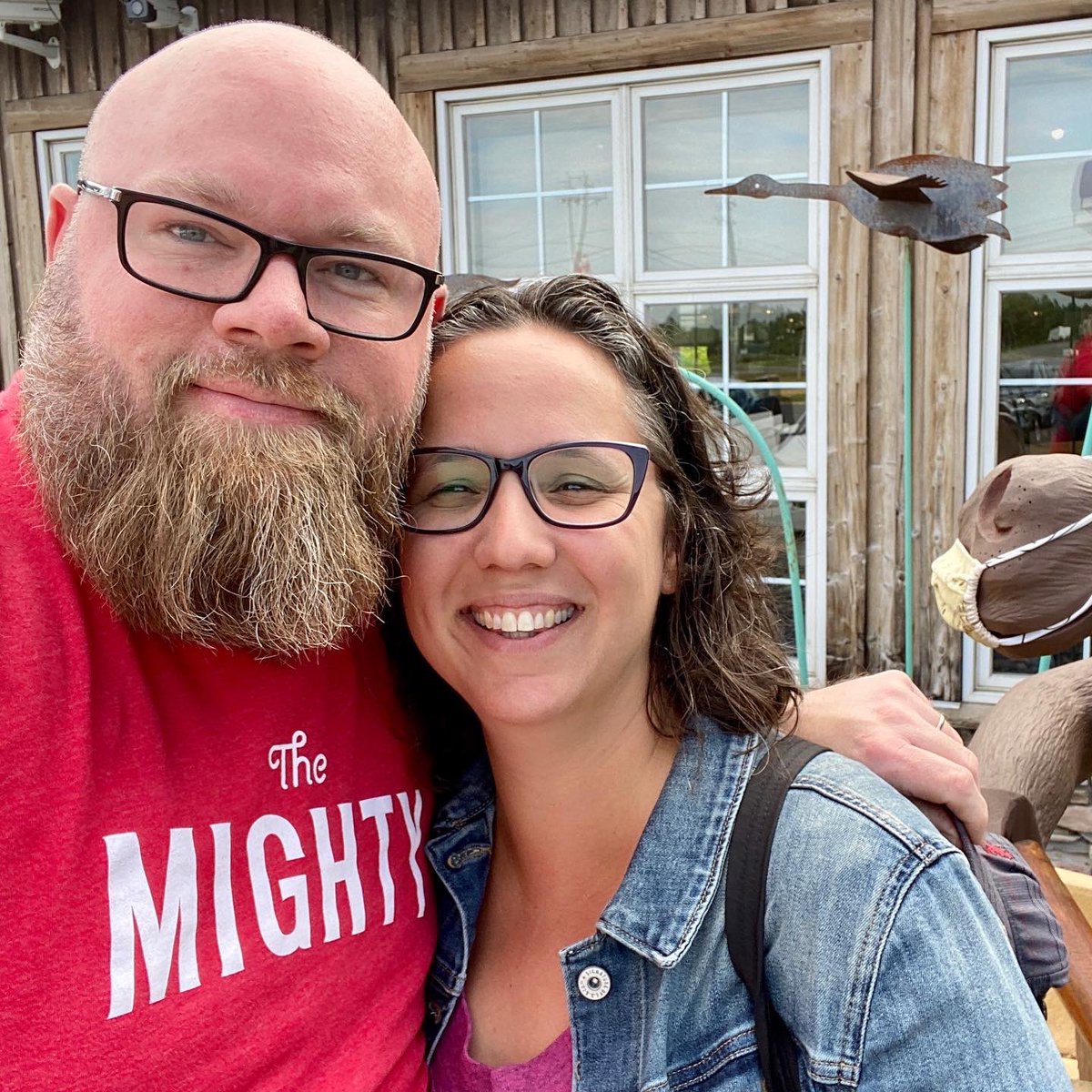 dontdismyabilit's tweet photo. Celebrating 17 years of wedded bliss! #wedding #anniversary #love https://t.co/F2LvlXQ3HE