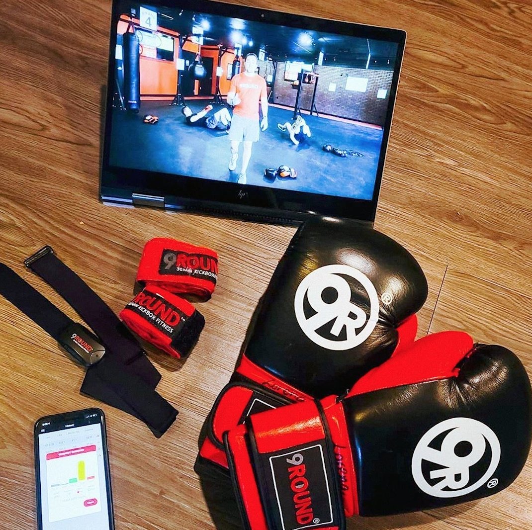 Gear up, #WeekendWarriors! It's 9Round time! 💥🥊
How many PULSE Points did you get in today's workout?
#9Round #9RoundNOW #9RoundNation #9RoundFitness #Fitness #Workout #HIITtraining https://t.co/qQr8kWslHI