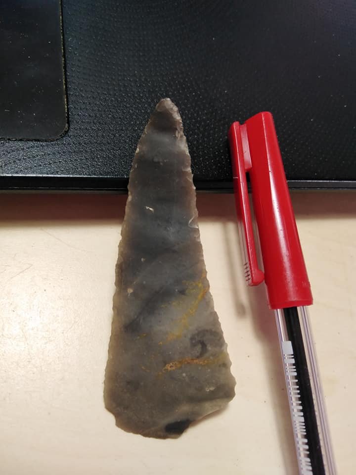 RebeccaDevaney3's tweet photo. #FlintOfTheDay An Early Bronze Age plano-convex knife, possibly unfinished. It has unifacial invasive retouch over the dorsal surface and a D-shaped cross section. It measures 79mm long and 30mm wide at the distal end. 😍😍😍 https://t.co/KIZWMp3F2y