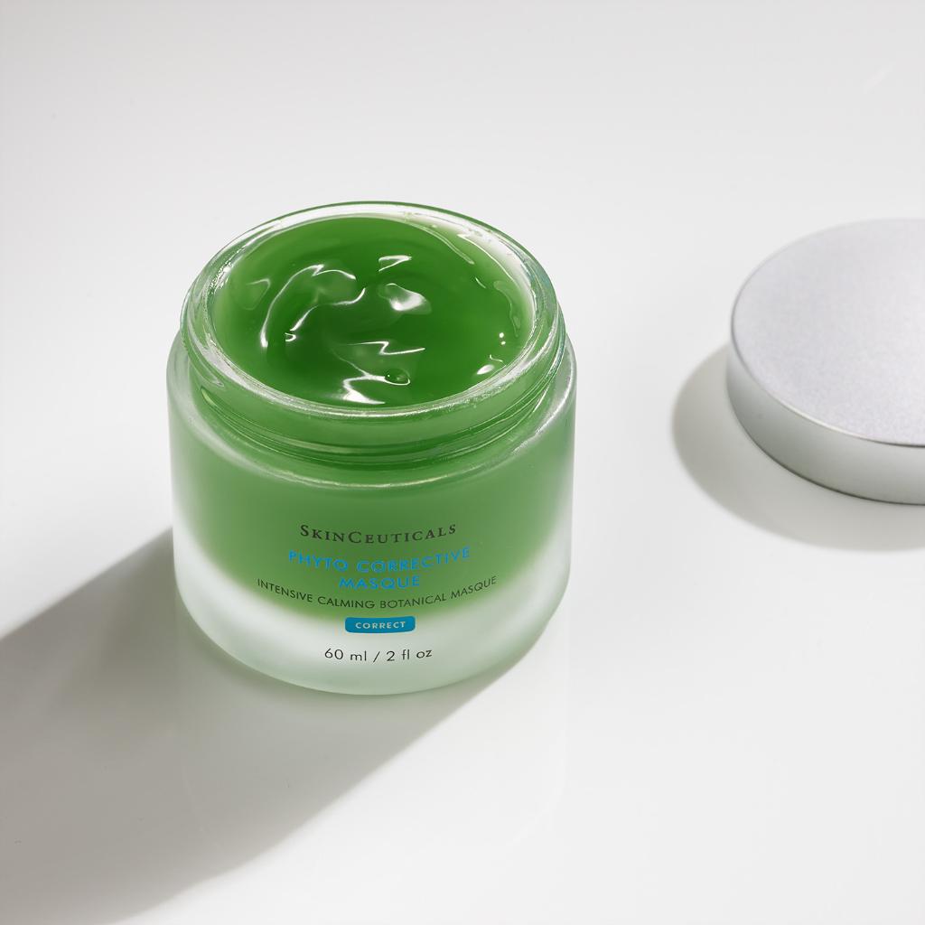 Meet our intensive calming and cooling mask - perfect post-procedure, post-working out, or after being outside. Phyto Corrective Masque has a 9% botanical blend of cucumber, thyme, and olive leaf extract to reduce visual redness and discomfort.