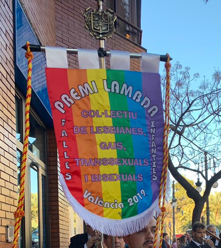 FallaLaPunta's tweet image. 🙌🏽♥️ Hui 28 de juny, celebrem la fundació de la nostra falla
🌈 Sent hui un dia en que celebrem la llibertat d’estimar i ser, compartim ‘Salvatges’, Premi Lambda infantil 19! 🏳️‍🌈
❤️#SócDeLaPunta
🧡#ValènciaOrgullosa
💛#StopLGTBIfobia
💚#OrgullDeFalla
💙#OrgullVLC2020
💜#LoveIsLove