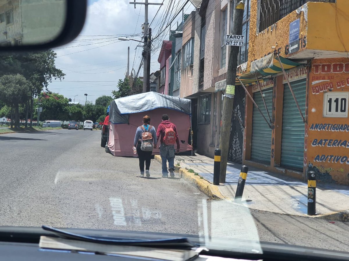 Olga Méndez (@olgamendezmex) on Twitter photo A los 8 días de haber retirado las autoridades el puesto sin ninguna pena se vuelve a colocar. Ya basta 🛑 el comercio formal puede hacer lo mismo ? <a href="/GobernacionPue/">Secretaría de Gobernación</a> <a href="/BuzonAyto/">Buzón Ayuntamiento</a> <a href="/RegidoresPue/">Regidurías Puebla</a> <a href="/PCPueblaCapital/">PC Municipal Puebla</a> <a href="/CICPue/">CIC Puebla</a> A los 8 días de haber retirado las autoridades el puesto sin ninguna pena se vuelve a colocar. Ya basta 🛑 el comercio formal puede hacer lo mismo ? <a href="/GobernacionPue/">Secretaría de Gobernación</a> <a href="/BuzonAyto/">Buzón Ayuntamiento</a> <a href="/RegidoresPue/">Regidurías Puebla</a> <a href="/PCPueblaCapital/">PC Municipal Puebla</a> <a href="/CICPue/">CIC Puebla</a>