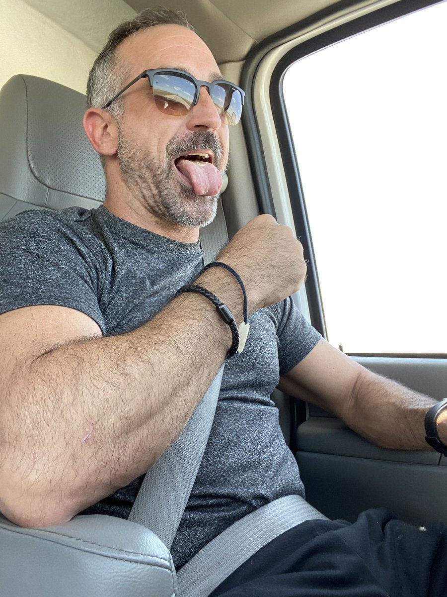 RETWEET if you want to ride daddy’s tongue! #fml #toolodforthisshit #daddy ...