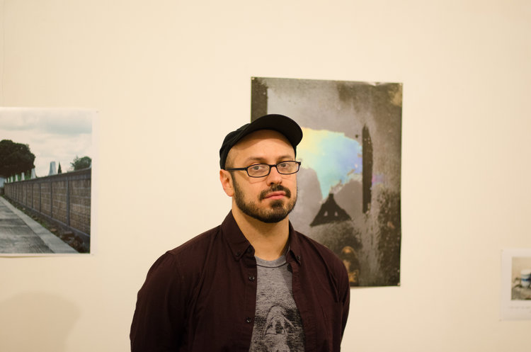 domingosvocalo's tweet image. Ahora en @Vocalo:

🏳️‍🌈𝙑𝙤𝙘𝙚𝙨 𝙙𝙚 𝙋𝙧𝙞𝙙𝙚: Jose Luis Benavides 
Escuchas una conversación con el artista, educador y director de "Lulu en el jardín" sobre la identidad queer y la lucha por los derechos de las comunidades LGBTQ+.

📻: 91.1FM CHI 
📲: vocalo.org