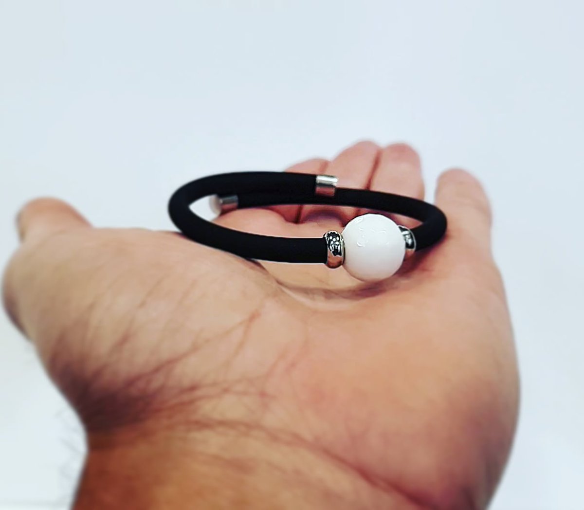 White agate golf ball brings you the serenity you need...💫 Would you like to play? ⛳🏌️‍♂️🔝 
<a href="/PGA/">PGA of America</a>