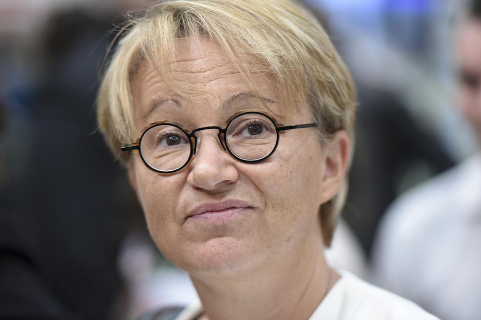 Rennes : la sortante PS Nathalie Appéré réélue haut la main dlvr.it/RZXw5Z