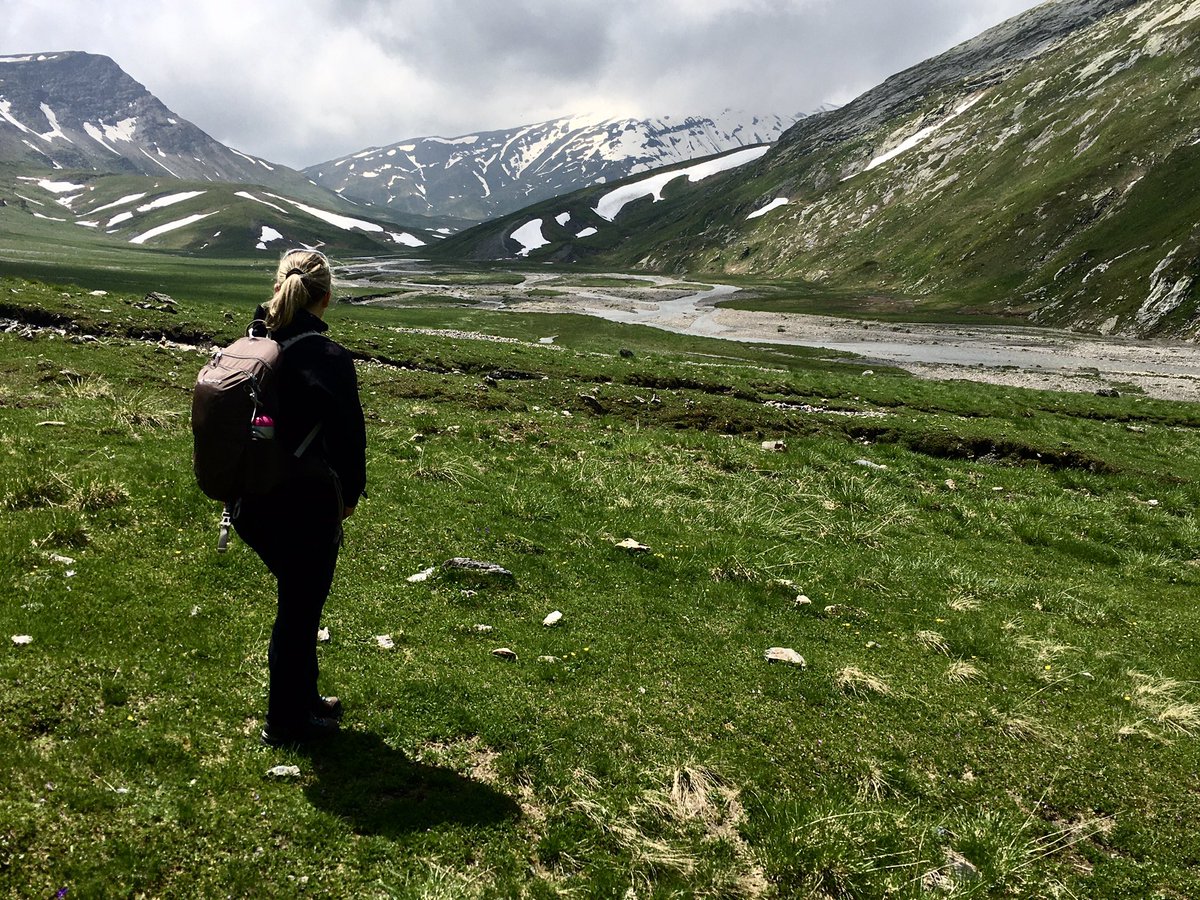 SilviaWetter's tweet photo. Wunderbare Wanderung über die Greina Ebene zur Terrihütte!🥾🥾🏔☀️
#traumhaftertag #Sommer #wonderland #Greina #terrihütte #pizterri #ValLumnezia #Surselva #InLoveWithSwitzerland #silviawandert @Graubunden @MySwitzerland_d @SurselvaTourism https://t.co/TeScVytVDi