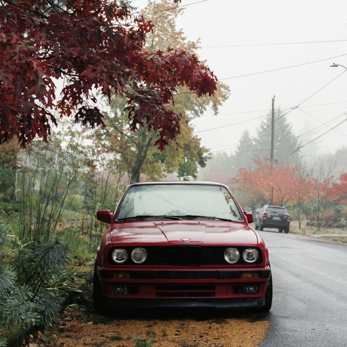 i’m obsessed with vintage cars so here’s a thread of me matching some of my favorites