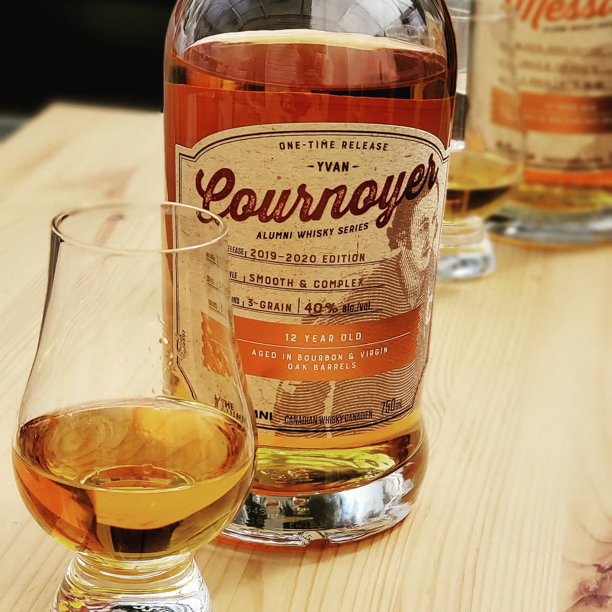 WhiskyNeighbour's tweet photo. As promised, another Canadian to consider for July 1st. This is well balanced, with gentle fruit, vanilla, and a little rye spice to keep it interesting. At 12 years, this is a fantastic value. Have you tried it? #jpwiser #canadian #whisky (https://t.co/1uU4L8WeQG) https://t.co/TmHuUYkiEi