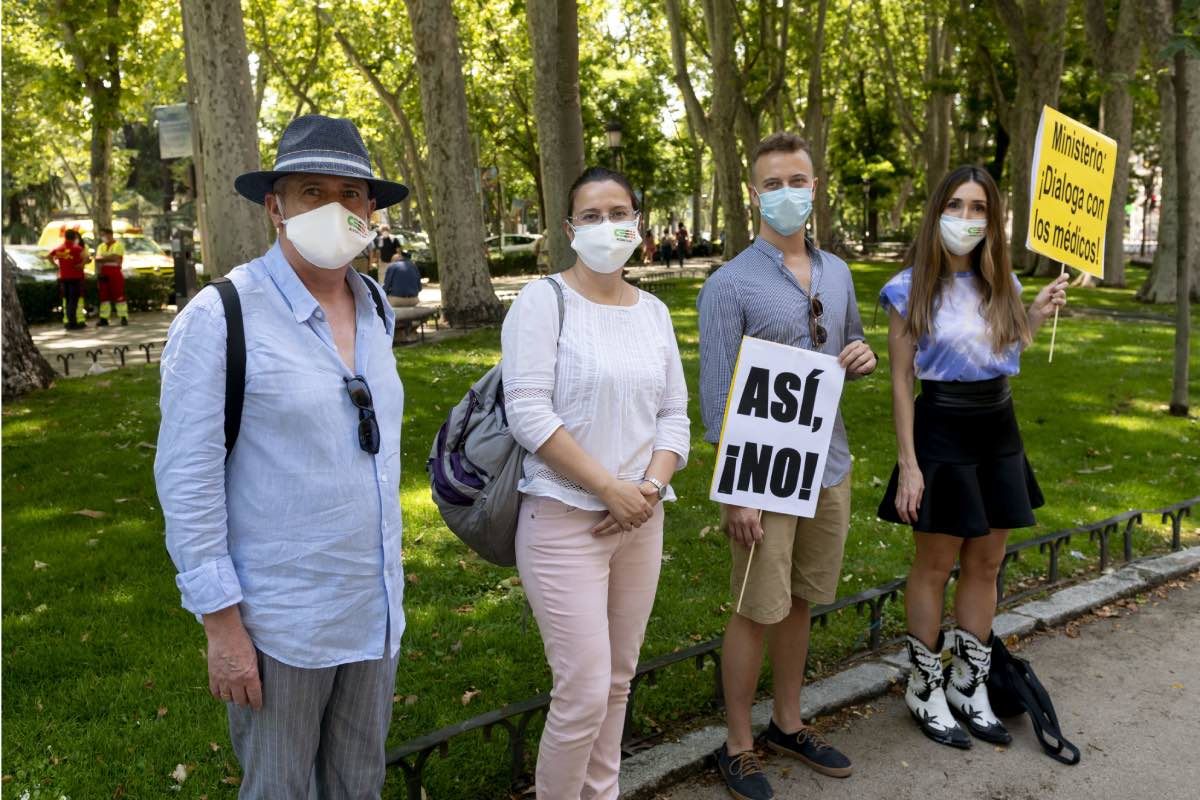 CFarmaceutico's tweet photo. #FIR2020 #MIR2020 #EIR2020 I @cesm_sindicatos @SheilajustoS "Con mascarilla y distanciamiento social, la elección presencial de plazas es totalmente viable". Por @frangoiri https://t.co/GtT5GTReyj https://t.co/9MxSFDCAff