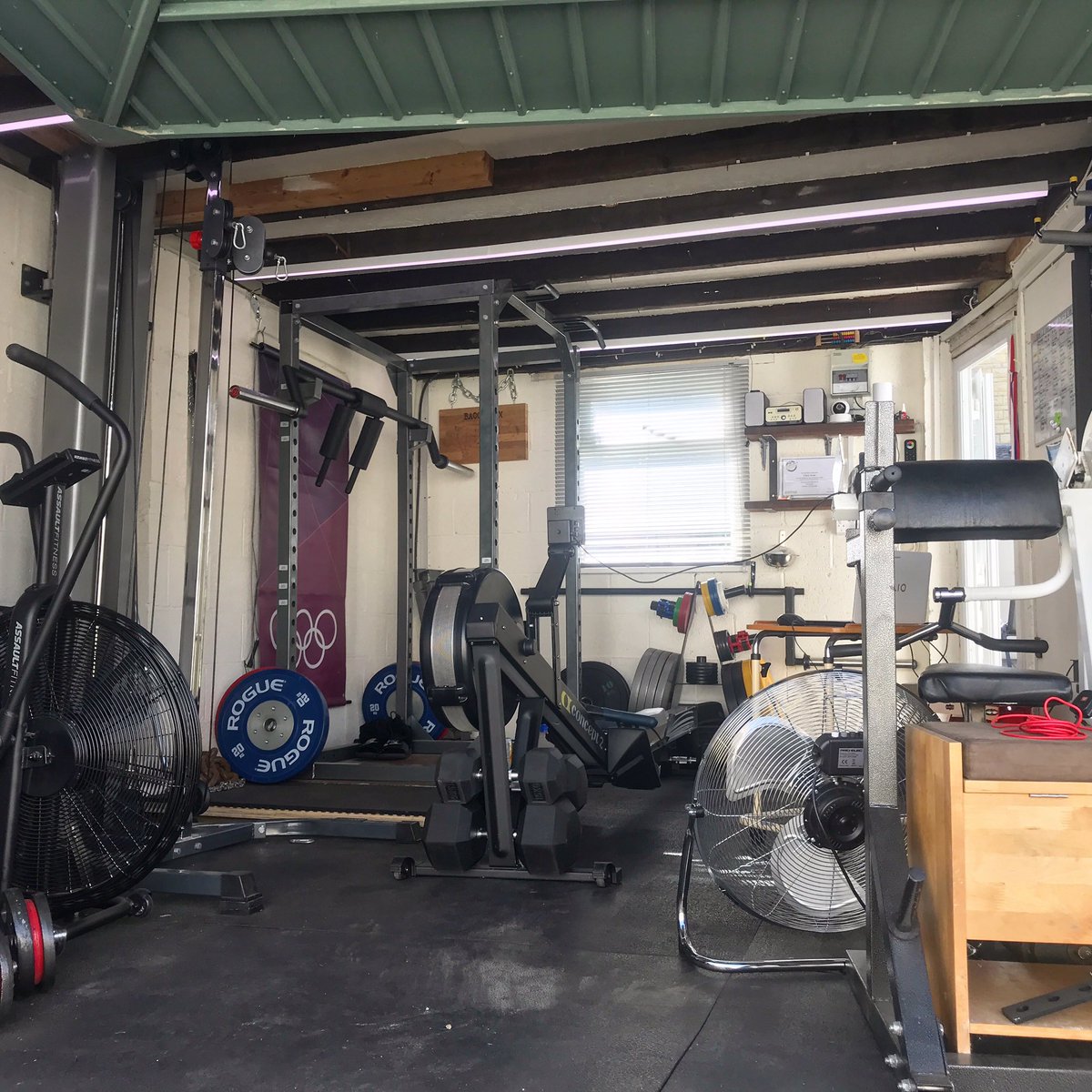 The #BRVC20 arena is all set up. I’ve spent many hours tugging away in this garage. Some even on the rowing machine. Good luck to everyone competing!
