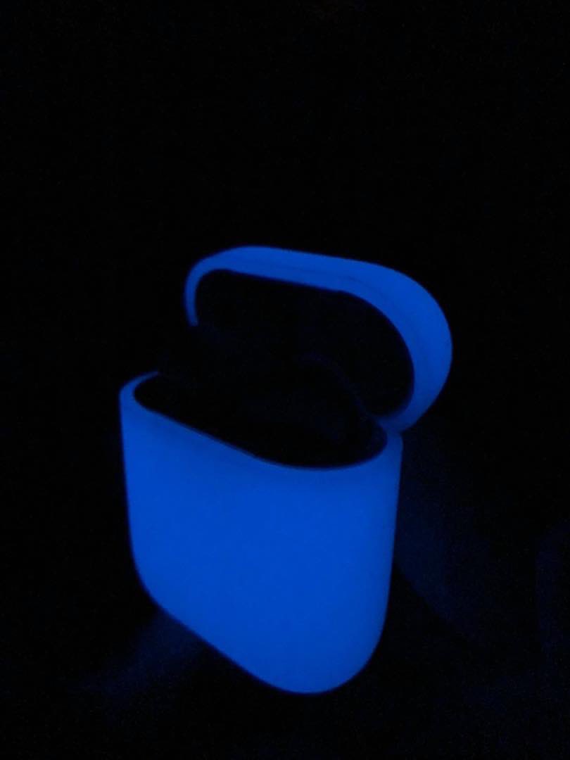 Gojojodeals's tweet photo. #Elago Silicone Case For #AirPods / #NIGHTGLOW BLUE EAPSC-LUBL ! #gojojo 

Shop Here ➡️ https://t.co/cQE3ZxOmfZ

#glowinthedark #glowinthedarkcase #airpodscase #airpodsaccessories #airpods1 #airpods2 https://t.co/KqCtNdz4qj