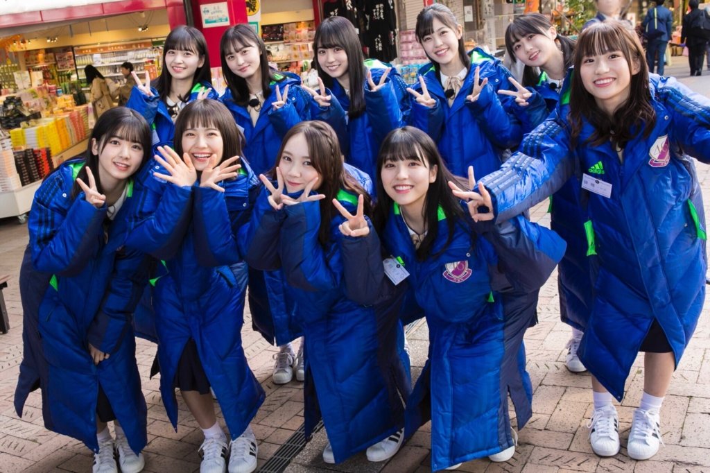 入手困難〗乃木坂46 ベンチコート