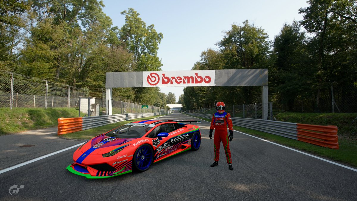 Hoy sobre las 18.00 horas  evento de 3 horas en Monza con 3 pilotos, relevos de pilotos  cada hora <a href="/WorldDrivers/">TheDriversWorld</a> 
En representación de <a href="/RoockTeam/">ROOCK RACING TEAM</a> 
<a href="/ikerzzv/">ikerzzv</a> 
<a href="/rsampe15/">rsampe</a> 
Miskan
Suerte compañeros