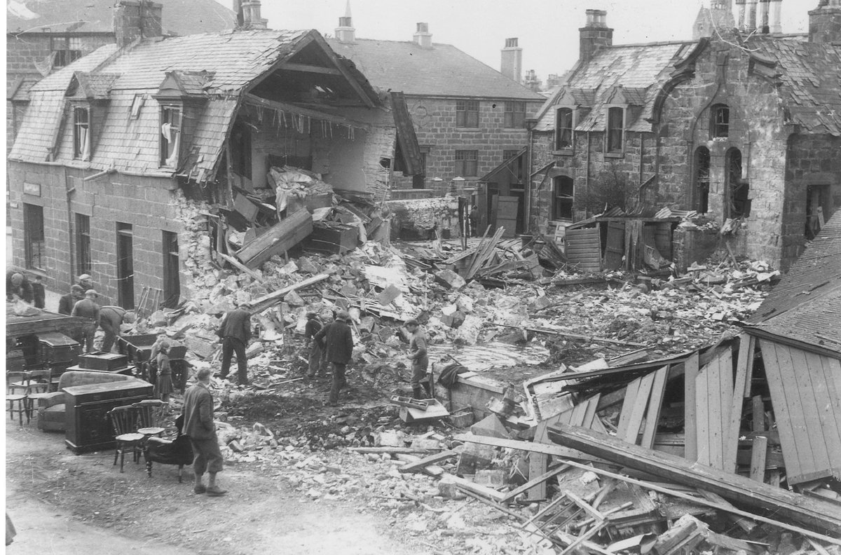 Over the course of the two nights 439 Nazi bombers dropped more than 1,000 bombs on Clydebank in what historian Les Taylor called “the most cataclysmic event” in war-time Scotland in his book Luftwaffe over Scotland: a history of German air attacks on Scotland, 1939-45.