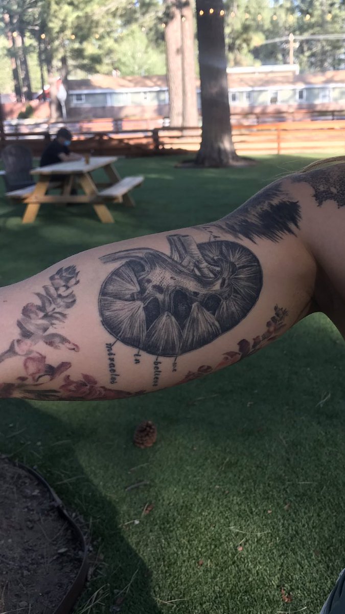 DrBrianSteixner's tweet image. Saw this tattoo and had to snap a picture. She had a transplant at age 4 and never wanted to forget to protect the kidney!!! (Feel free to critique the anatomic correctness)