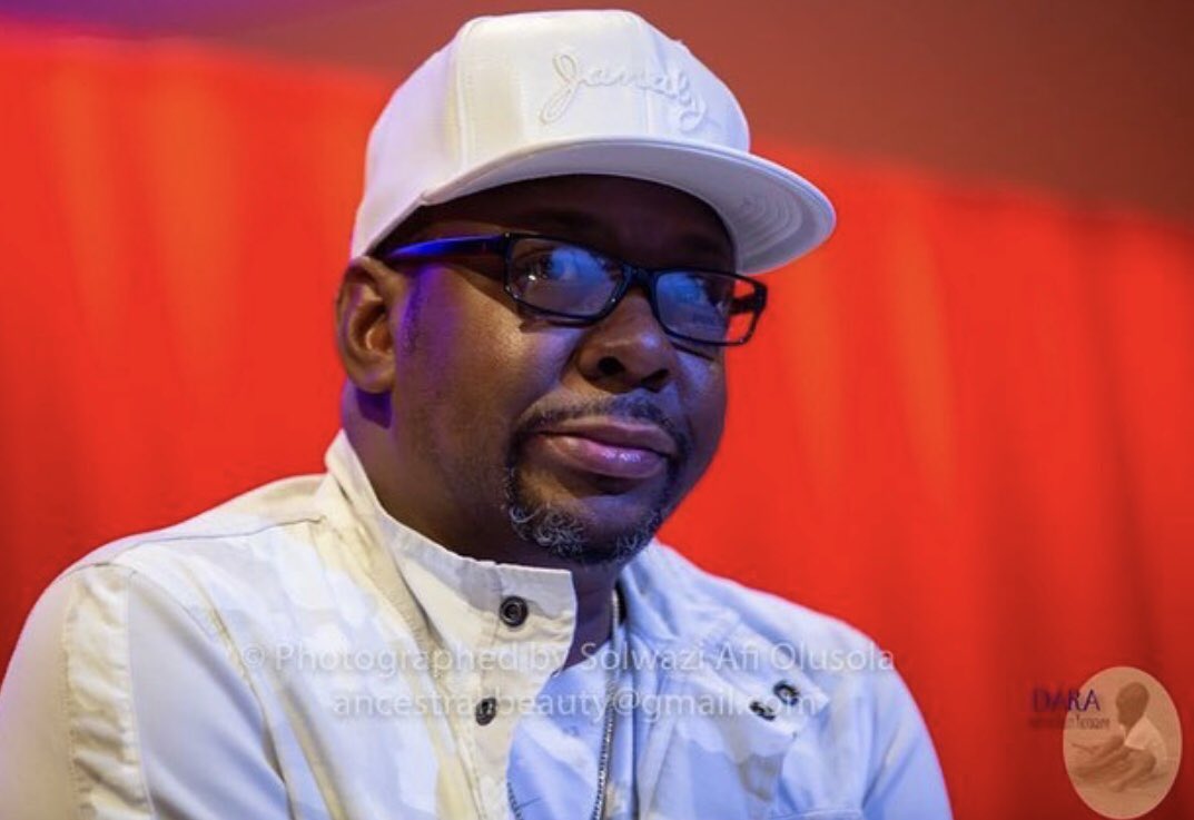 Janabyofficial's tweet photo. The R&amp;B Star Living Legend @kingbobbybrown 👑 Spotted in NY  Wearing a Janaby White Unisex Leather Hats. 📷 : @solwaziolusola  Janaby https://t.co/gS6MDugLP6 https://t.co/UdG1FEIodQ