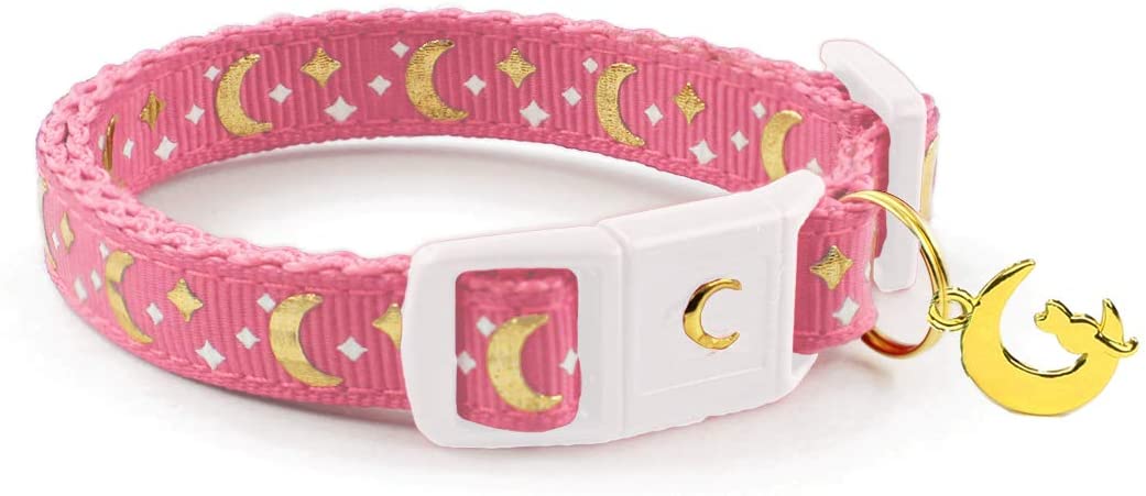 Sailor Moon News on X: Oh my gosh! 😱 I am literally losing it over these # SailorMoon inspired (not official) pet collars! THE CHARM HAS A 🐱ON THE 🌙  !!! Found them